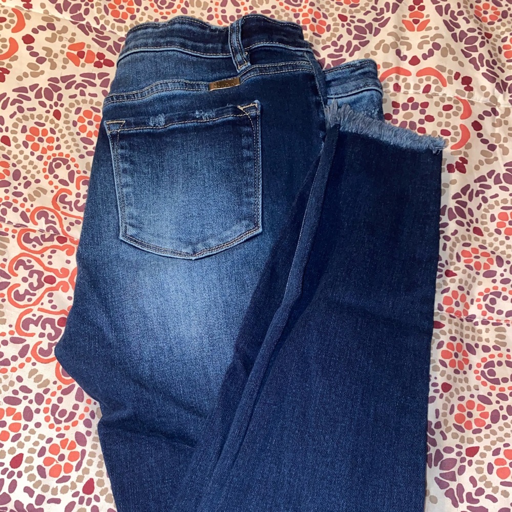 KANCAN Frayed Ankle Skinny